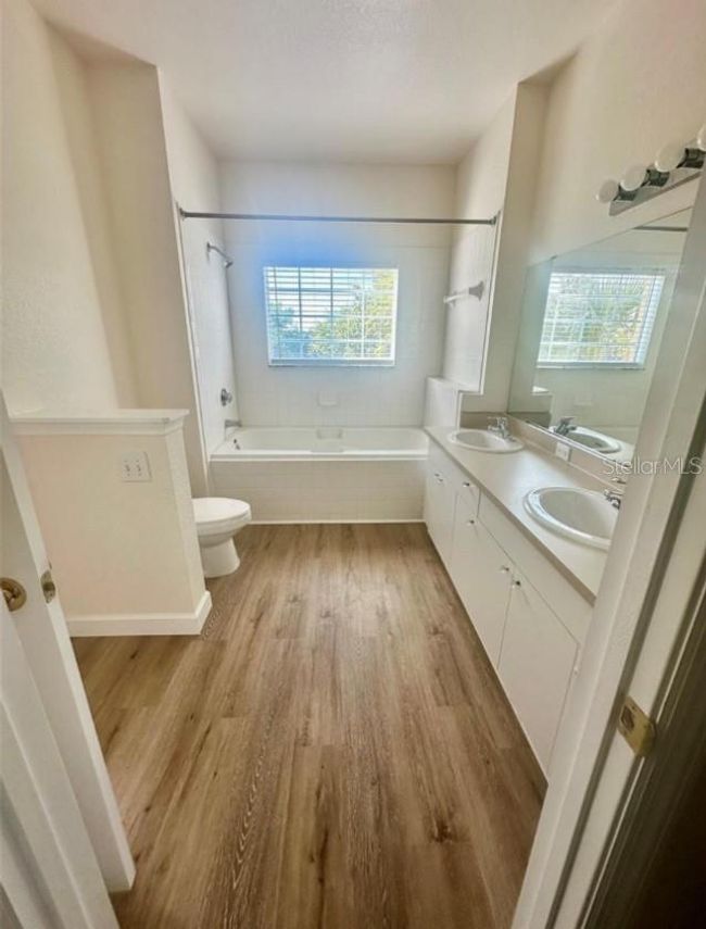 APT-1721 - 3707 Conroy Rd, Condo with 2 bedrooms, 2 bathrooms and null parking in ORLANDO FL | Image 5
