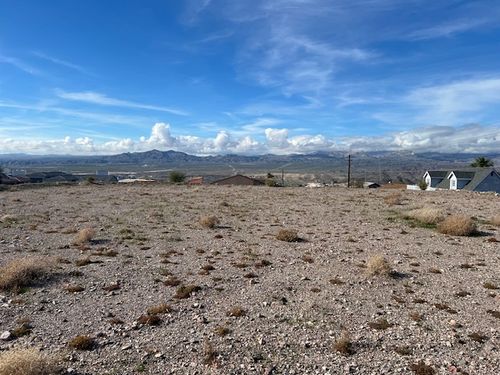 2637 Unicorn Rd, Bullhead City, AZ, 86429-7139 | Card Image