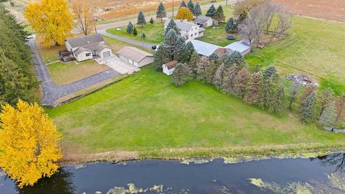 425 W Franklin St, Morristown, MN, 55052-5129 | Card Image