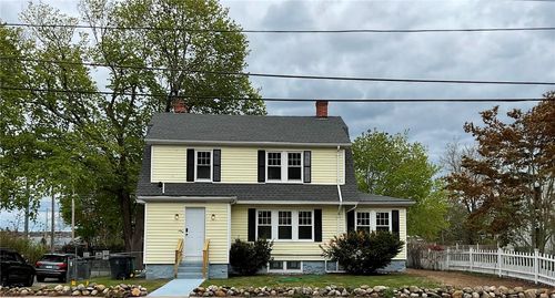 4196 Post Rd, East Greenwich, RI, 02818-4202 | Card Image