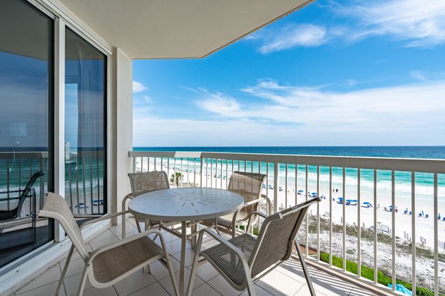 Large Balcony | Image 27