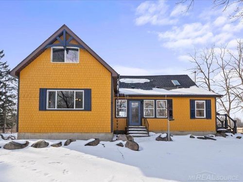 8839 Petz Rd, Imlay City, MI, 48444-9516 | Card Image