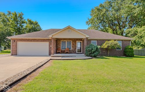 8157 E County Road 300 N, Seymour, IN, 47274-9206 | Card Image