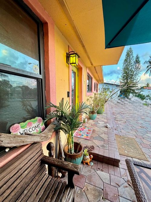 112 San Juan Dr, Palm Springs, FL, 33461-2014 | Card Image