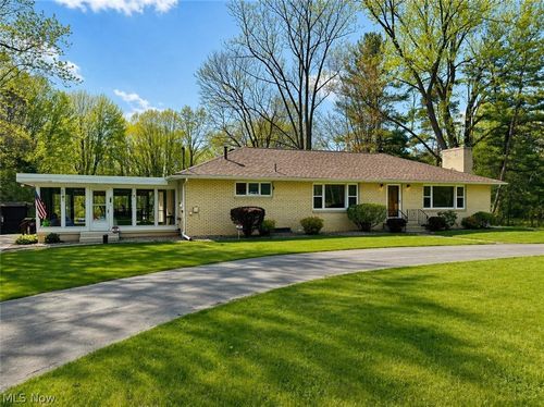 2315 Howland Wilson Rd, Cortland, OH, 44410-9483 | Card Image