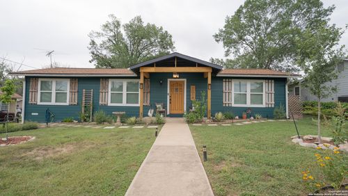 1310 Vienna St, Castroville, TX, 78009-2754 | Card Image