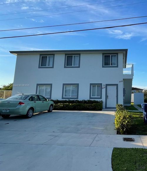 2121 Nw 72nd St, Miami, FL, 33147-6355 | Card Image