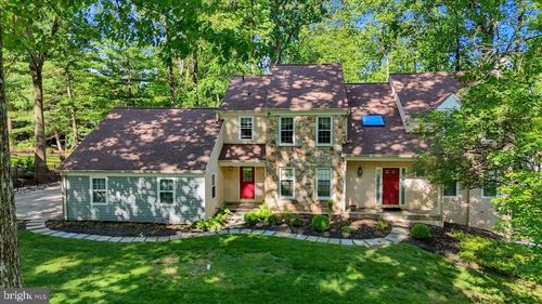 586 Berwyn Baptist Rd, Devon, PA, 19333-1002 | Card Image