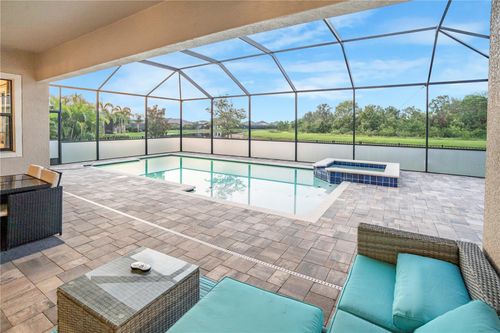 7523 Paradiso Dr, APOLLO BEACH, FL, 33572-1643 | Card Image