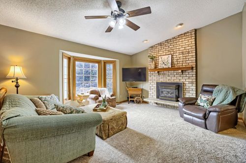 12140 Kenyon Ct Ne, Blaine, MN, 55449-5460 | Card Image