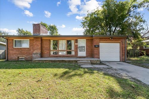 8203 E Indianapolis St, Wichita, KS, 67207-2349 | Card Image