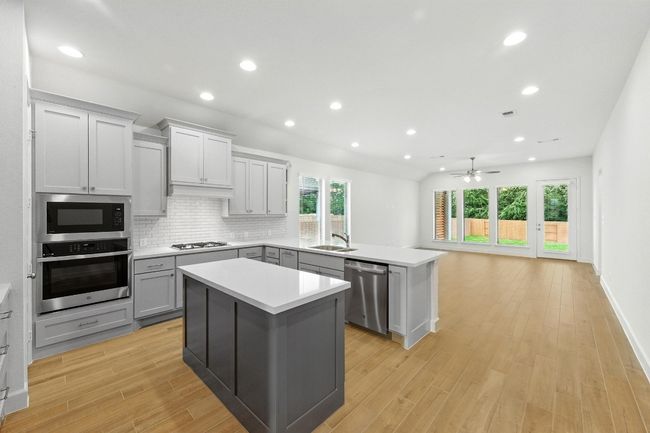 177 Plumbago Loop, House other with 4 bedrooms, 3 bathrooms and 2 parking in Bastrop TX | Image 4