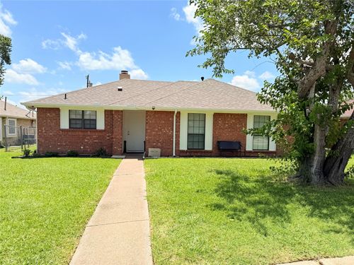 2205 Rockbluff Dr, Rowlett, TX, 75088-6328 | Card Image