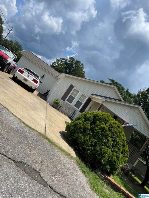 296 Poplar St, WEST BLOCTON, AL, 35184 | Card Image