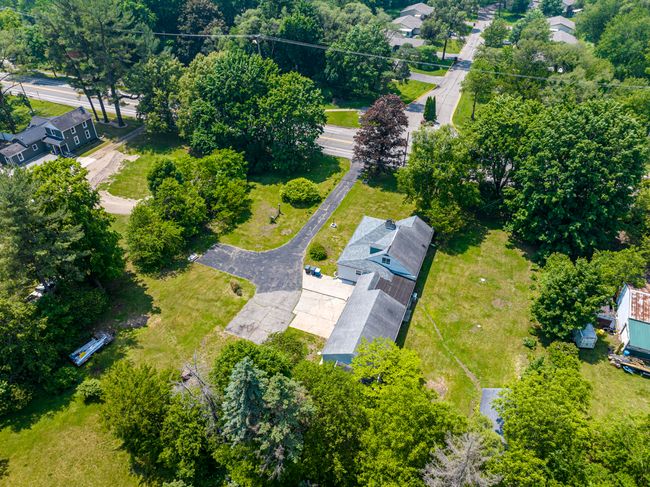 455 10 Th St, House other with 5 bedrooms, 2 bathrooms and null parking in Plainwell MI | Image 45