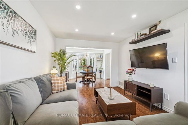 3193 Greenbough Cres, House other with 3 bedrooms, 3 bathrooms and 2 parking in Burlington ON | Image 6
