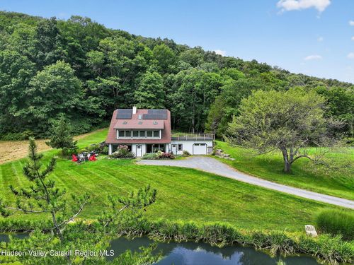 151 Wilhelm Rd, Saugerties, NY, 12477-4134 | Card Image