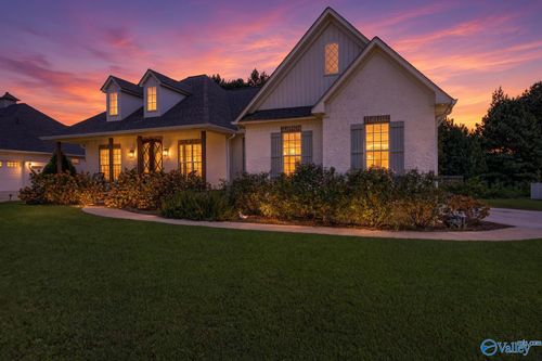 299 Kayla Cir, Boaz, AL, 35957-7000 | Card Image