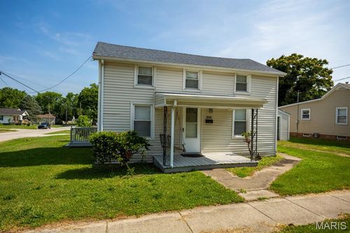 123 W Ferdon St, Litchfield, IL, 62056-1418 | Card Image