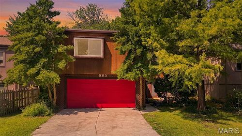 965 Beacon Woods Ct, Manchester, MO, 63021-6915 | Card Image