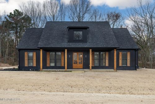 124 Drake Ln, Red Banks, MS, 38661-1002 | Card Image