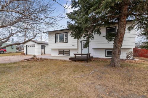 5514 Solitaire Dr, Rapid City, SD, 57703-6806 | Card Image