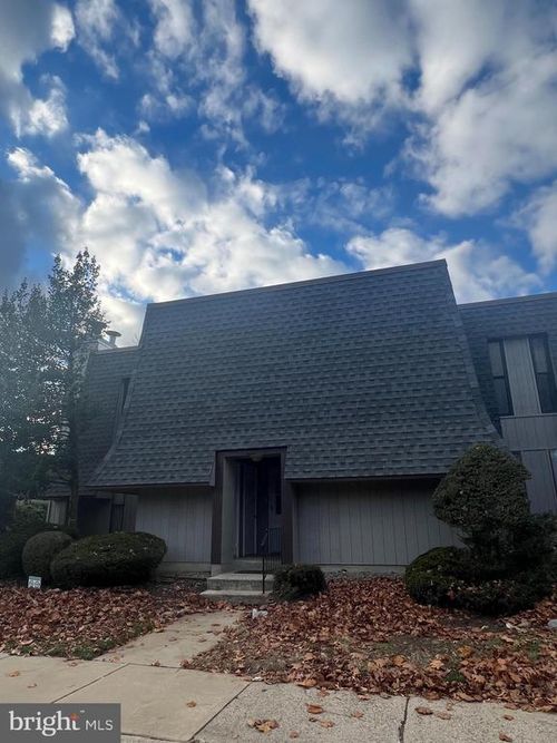 25 S Church Rd, MAPLE SHADE, NJ, 08052-3001 | Card Image