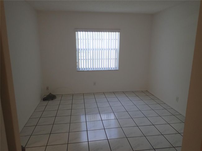 APT-202B - 2700 Riverside Dr, Condo with 1 bedrooms, 1 bathrooms and null parking in Coral Springs FL | Image 5