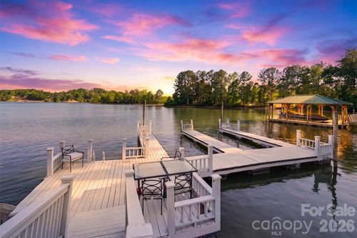 b-19 Heron Cove Loop, Hickory, NC, 28601-7843 | Card Image