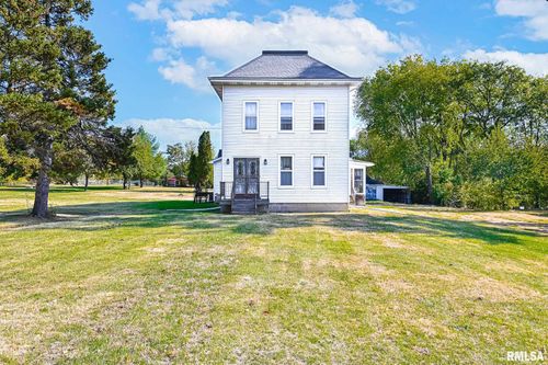 416 N Madison St, Washburn, IL, 61570-7619 | Card Image