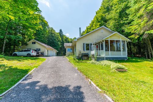 18063 Highway 35 Highway, Algonquin Highlands, ON, K0M1J2 | Card Image