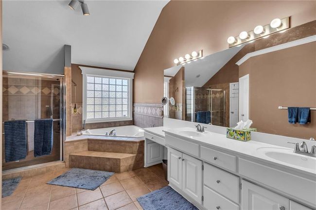 5712 Payne St, House other with 5 bedrooms, 5 bathrooms and null parking in Shawnee KS | Image 21