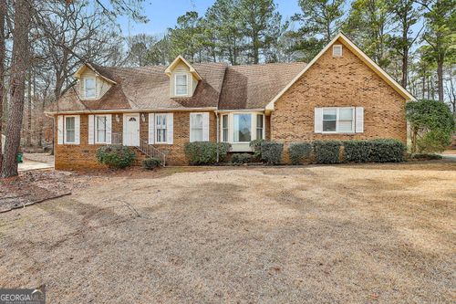 8039 Woods Ln, Jonesboro, GA, 30236-3989 | Card Image