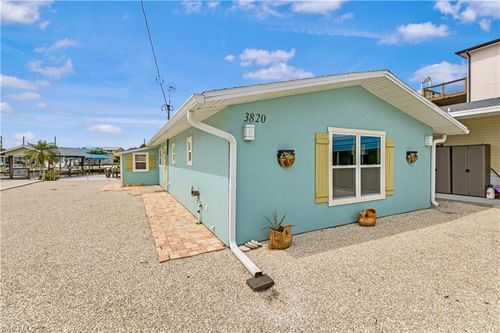 3820 Coconut Dr, St. James City, FL, 33956-2241 | Card Image