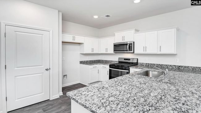 566 Edgetree Dr, House other with 4 bedrooms, 2 bathrooms and null parking in Hopkins SC | Image 5
