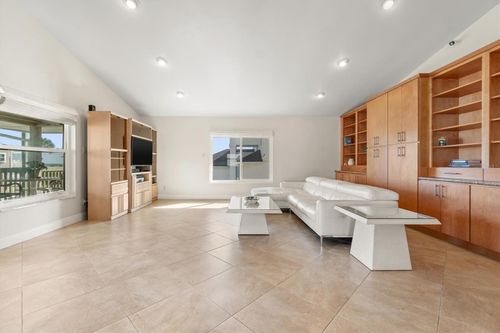 56 Ocean St, PALM COAST, FL, 32137-2419 | Card Image