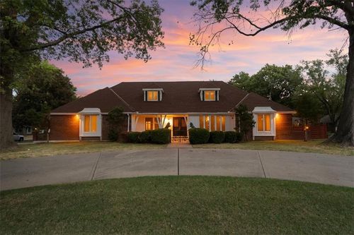 10500 E Bannister Rd, Kansas City, MO, 64134-2319 | Card Image