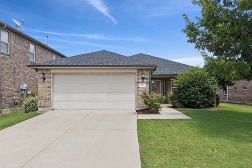 913 Lovebird Ln, Little Elm, TX, 75068-8551 | Card Image