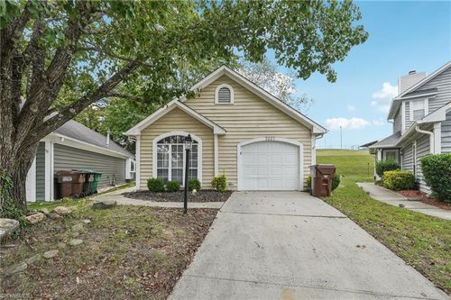 3221 Pipers Way, High Point, NC, 27265-2138 | Card Image