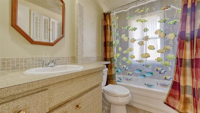 Guest bathroom with tub shower combo! | Image 14