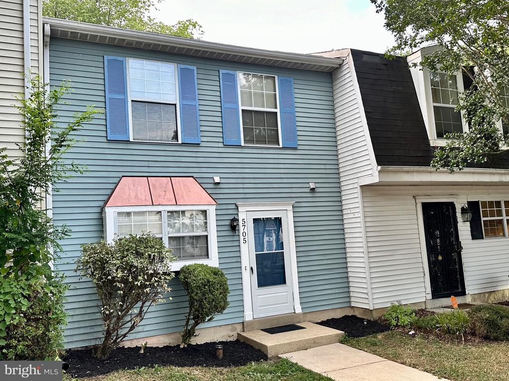 Falkland Pl, Capitol Heights, MD 20743