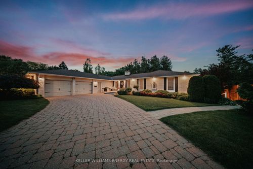 833 Glenmanor Dr, Oshawa, ON, L1J5A6 | Card Image