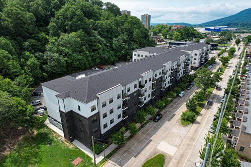 782 Riverfront Pkwy, CHATTANOOGA, TN, 37402-1617 | Card Image