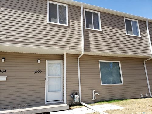 3906 Castle Rd, Regina, SK, S4S6A4 | Card Image