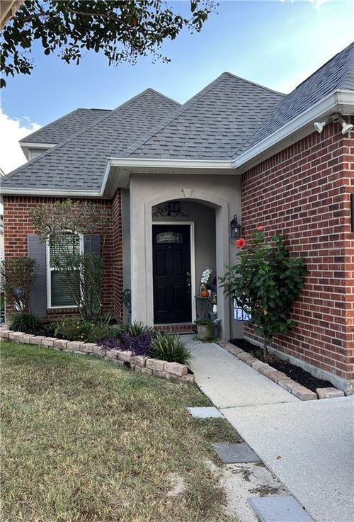 181 Emerald Oaks Dr, Covington, LA, 70433-5052 | Card Image