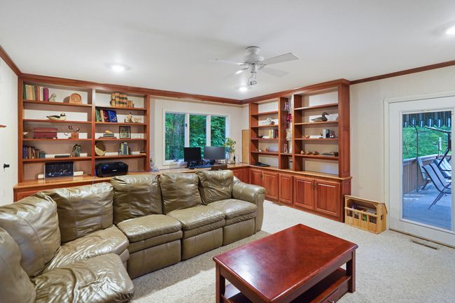 Den/Office | Image 25