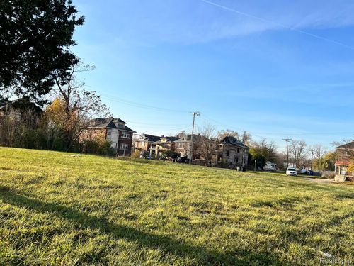 3726 Edison St, Detroit, MI, 48206-1820 | Card Image