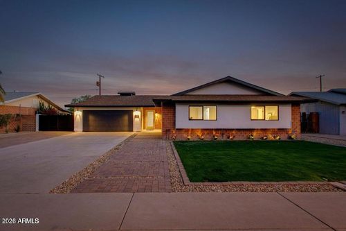 8443 E Edgemont Ave, Scottsdale, AZ, 85257-1811 | Card Image