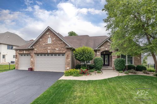 662 Omaha Dr, Yorkville, IL, 60560-2358 | Card Image