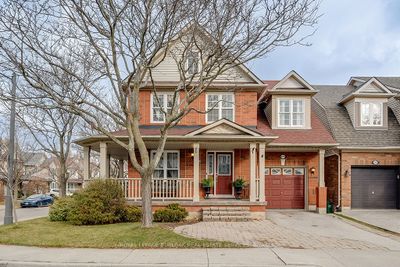 2215 Kenneth Cres, House other with 3 bedrooms, 3 bathrooms and 3 parking in Burlington ON | Image 2